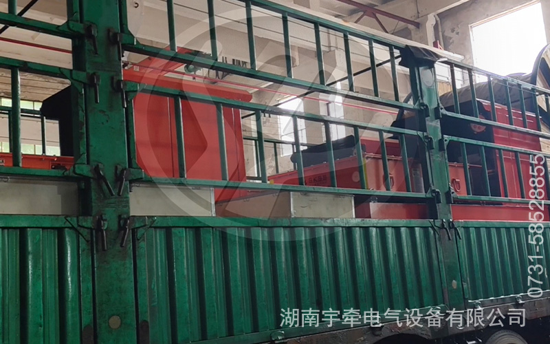 5噸鋰電池礦用電機車發(fā)往廣西